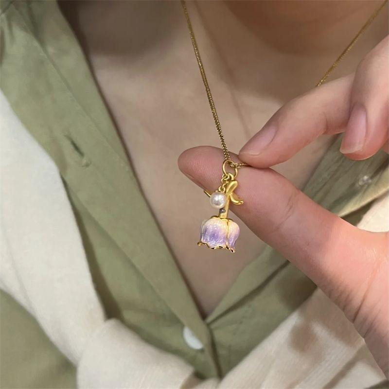 Elegant Pink Tulip Pearl Necklace